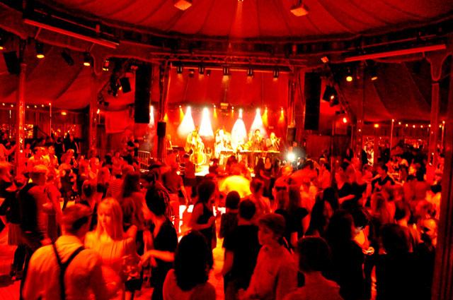 min 2011 12 10 cabaret sauvage 271